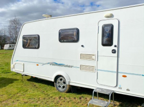 StayZo Countryside Caravan with View - Free Wi-Fi in the Chiltern Hills